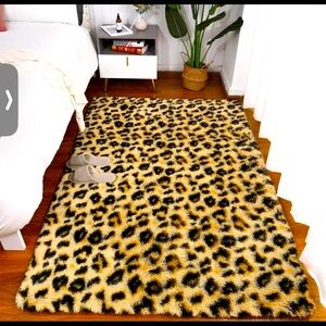 4ft wide, 6 ft long